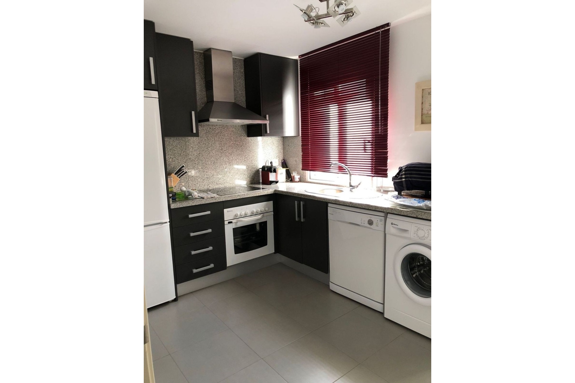 Resale - apartment - Estepona - Valle Romano