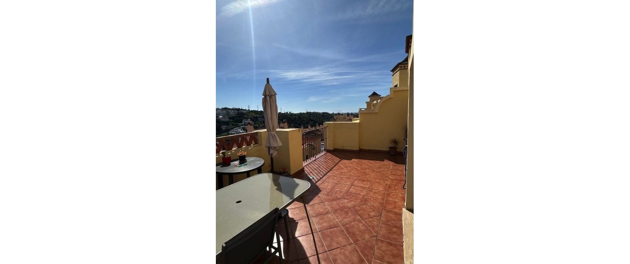 Resale - apartment - Estepona - Valle Romano