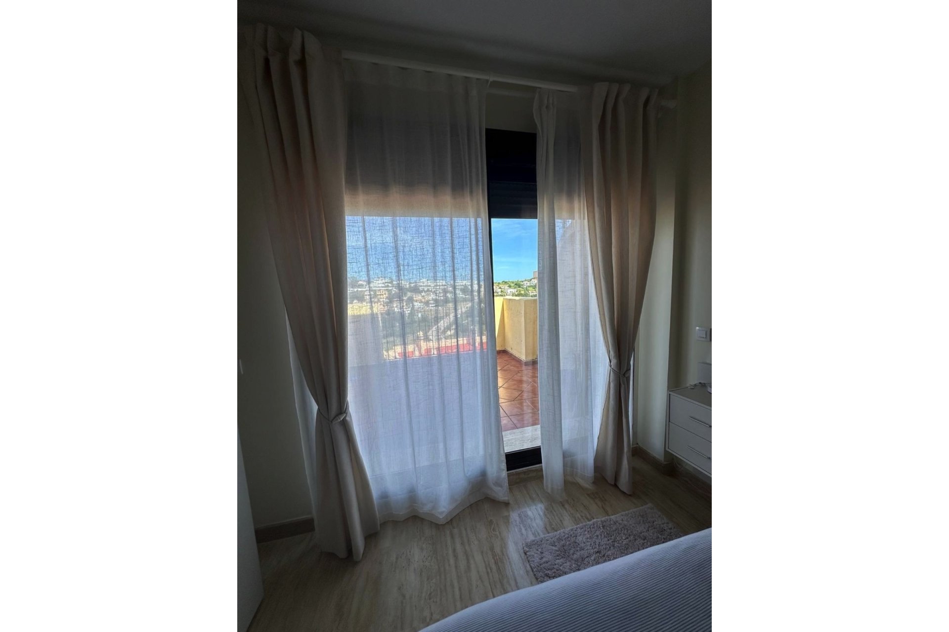Resale - apartment - Estepona - Valle Romano