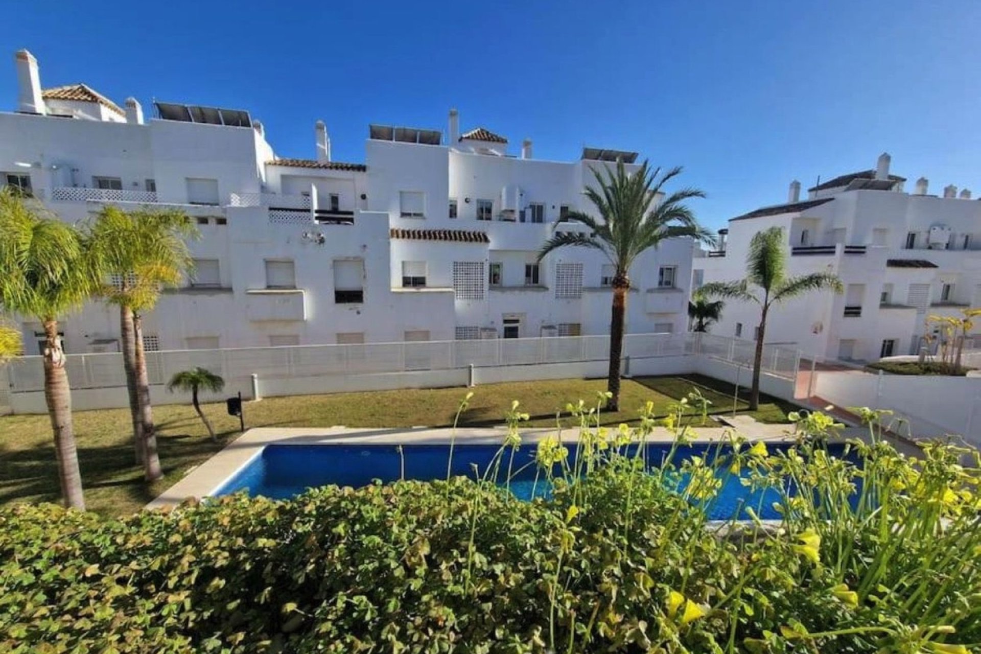 Resale - apartment - Estepona - Valle Romano