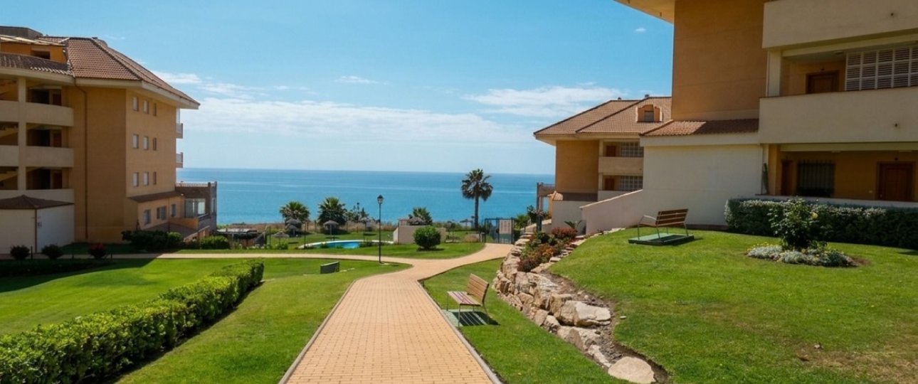 Resale - apartment - Fuengirola - Carvajal