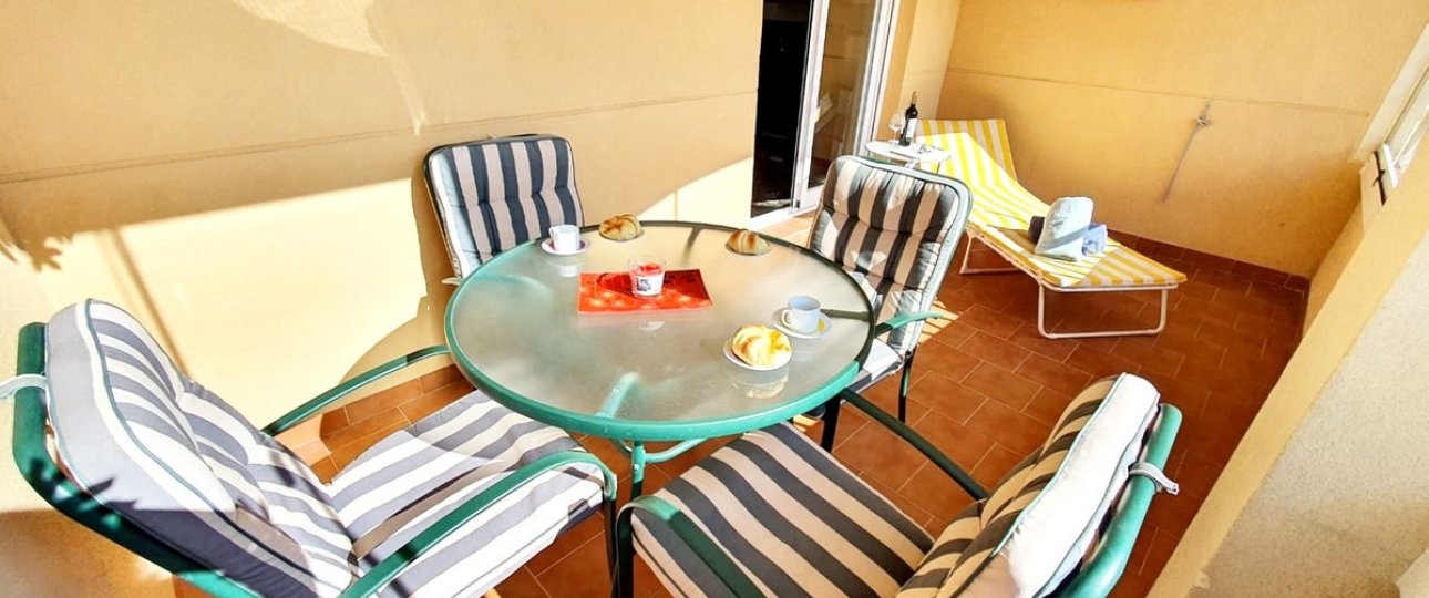Resale - apartment - Fuengirola - Carvajal