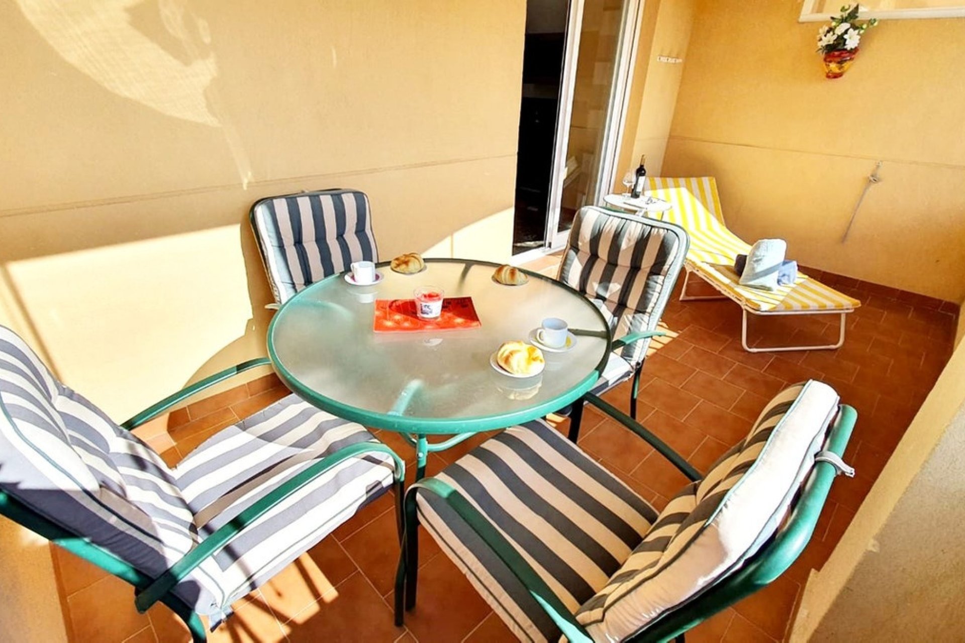 Resale - apartment - Fuengirola - Carvajal