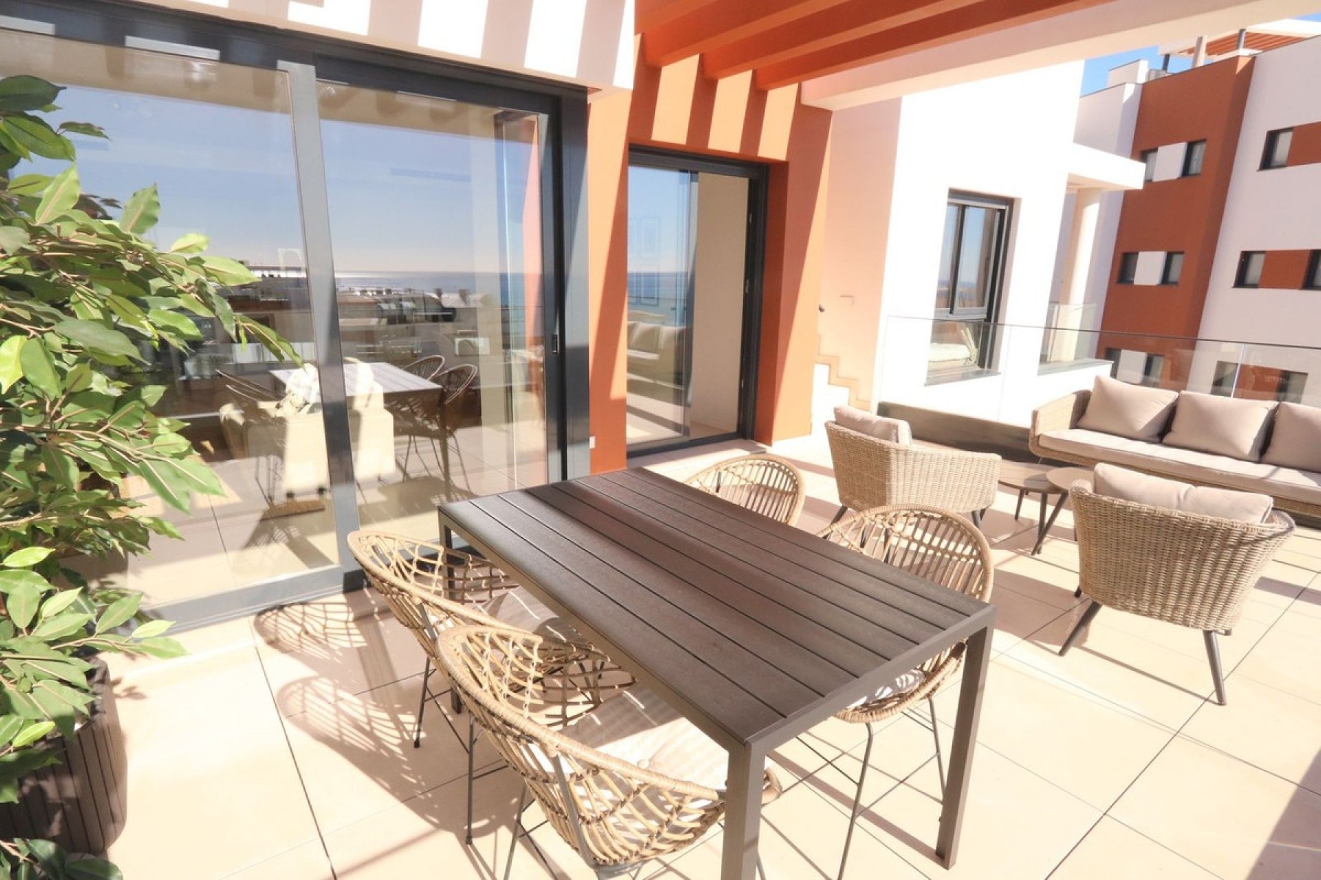 Resale - apartment - Fuengirola - Carvajal
