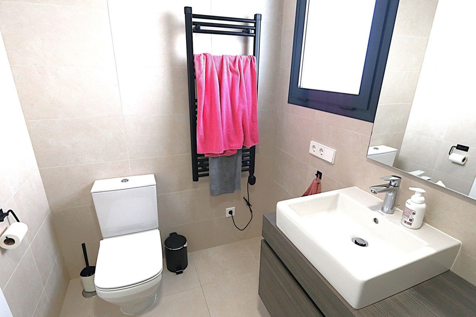 Resale - apartment - Fuengirola - Carvajal