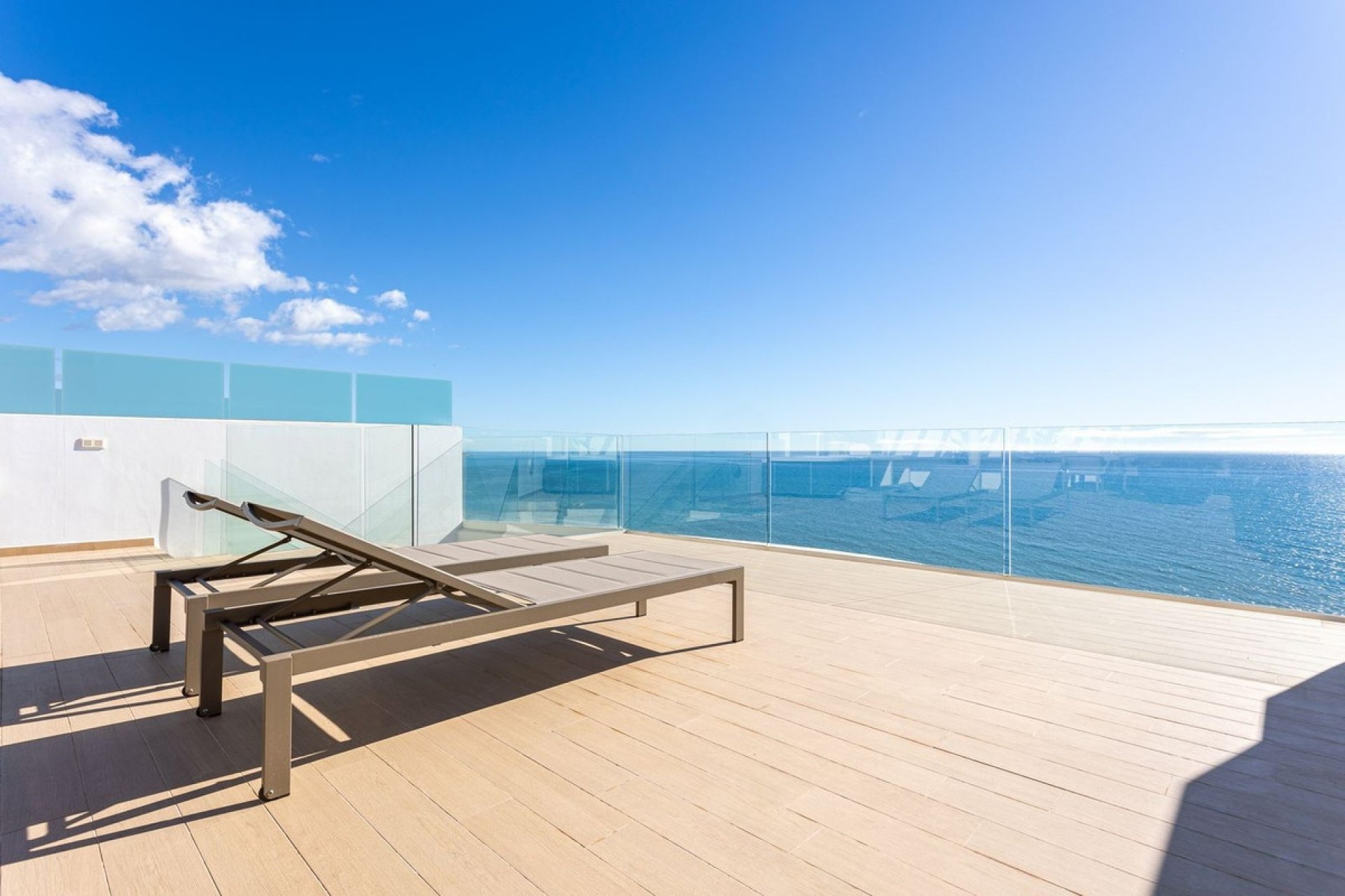 Resale - apartment - Fuengirola - Carvajal