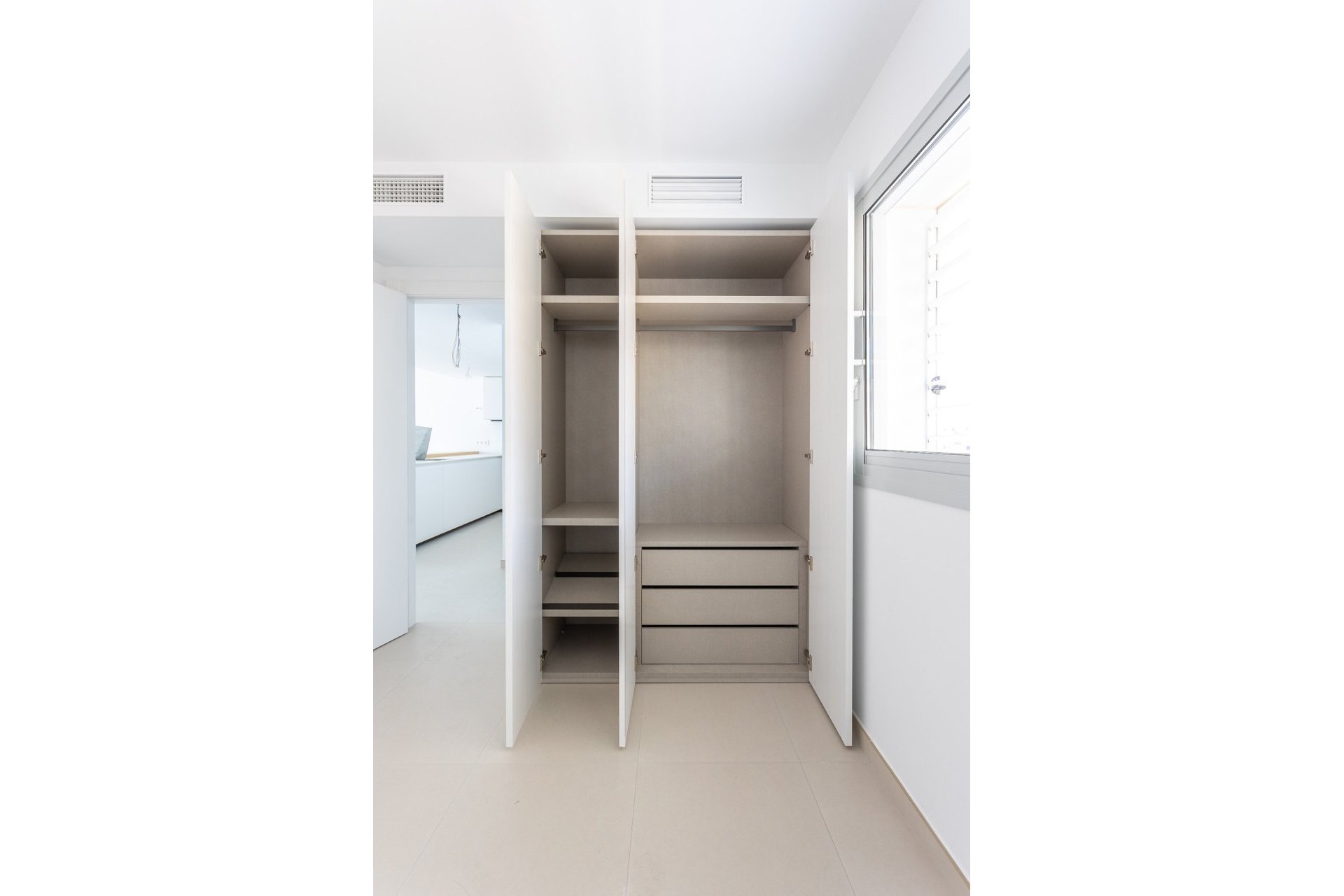 Resale - apartment - Fuengirola - Carvajal