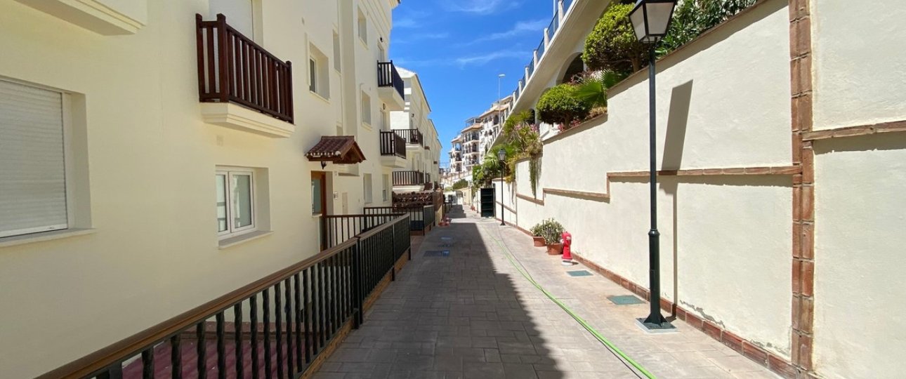Resale - apartment - Fuengirola - Carvajal