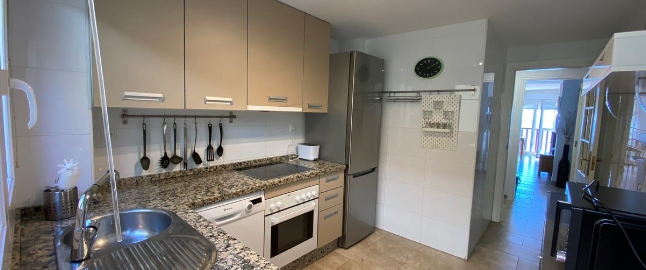 Resale - apartment - Fuengirola - Carvajal