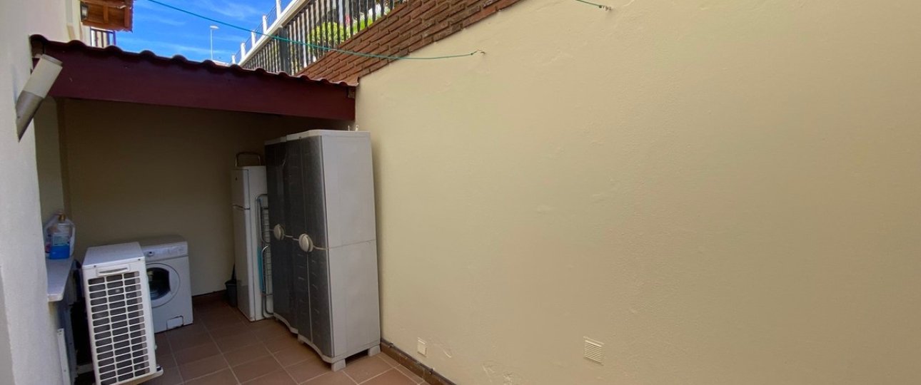 Resale - apartment - Fuengirola - Carvajal