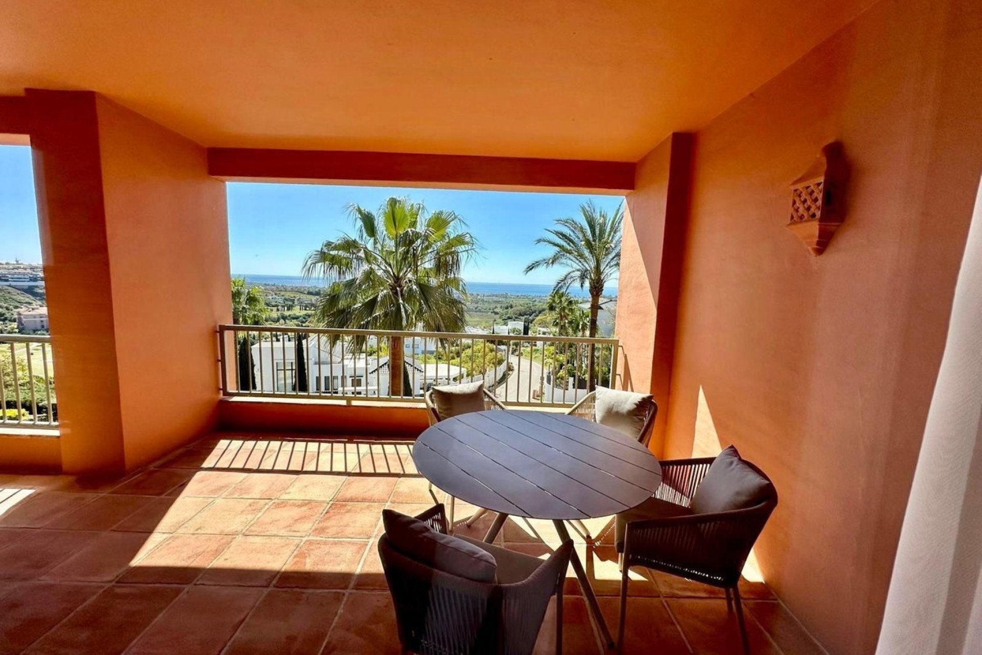 Resale - apartment - Málaga - Los Flamingos