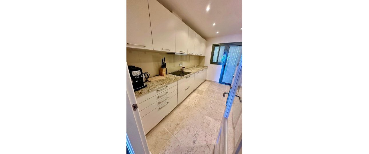 Resale - apartment - Málaga - Los Flamingos
