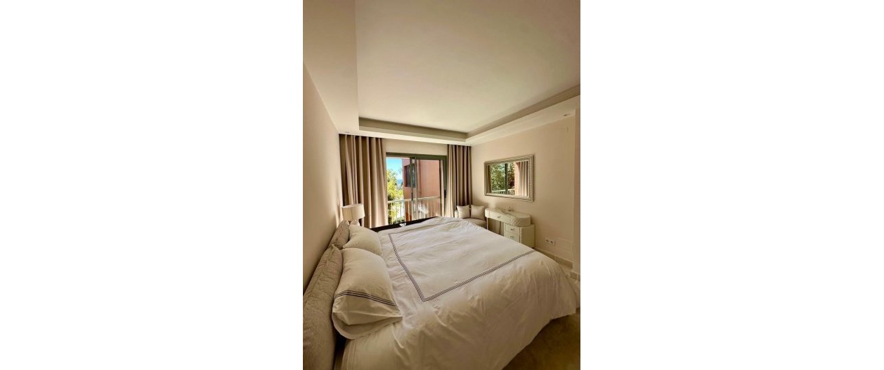 Resale - apartment - Málaga - Los Flamingos