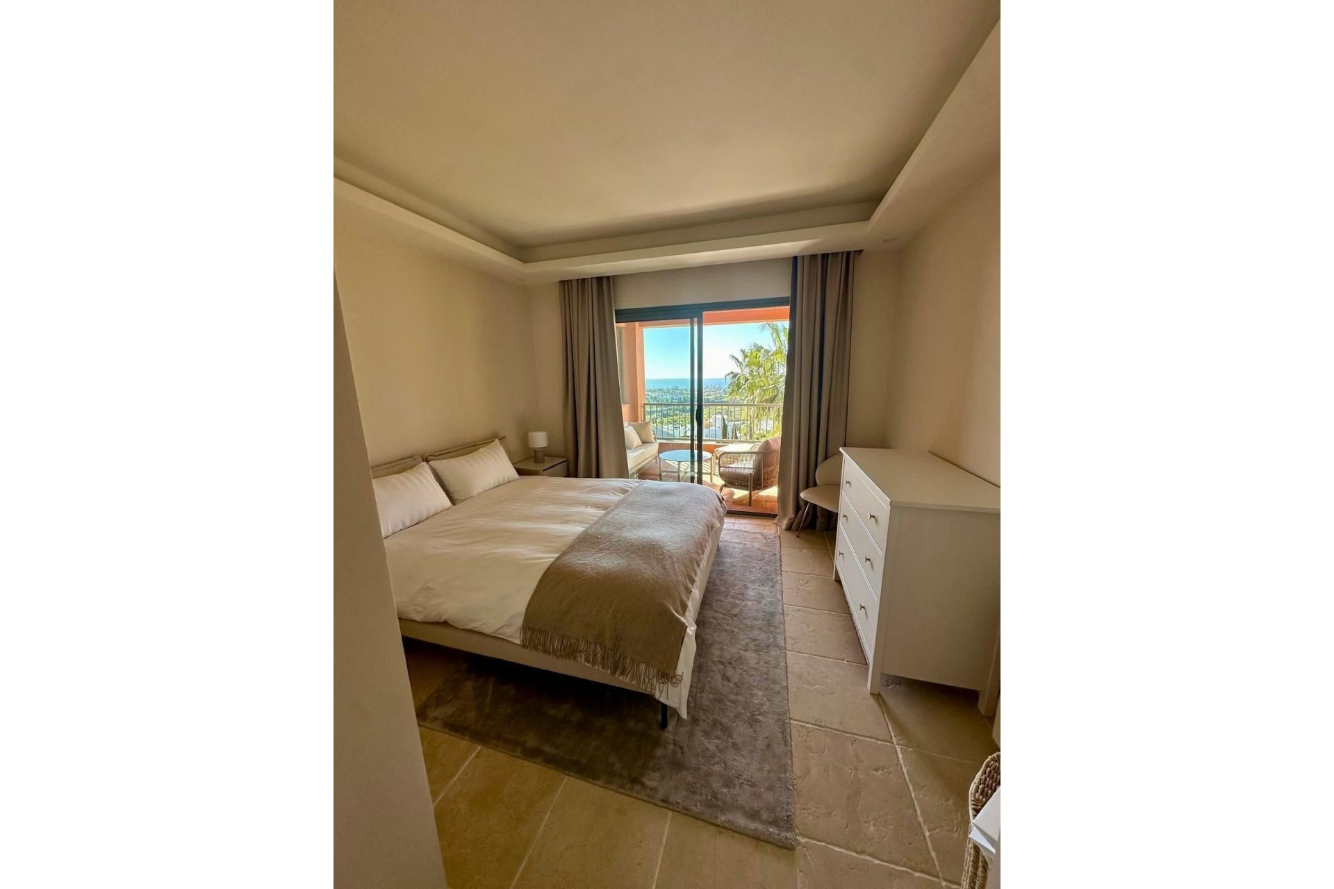 Resale - apartment - Málaga - Los Flamingos