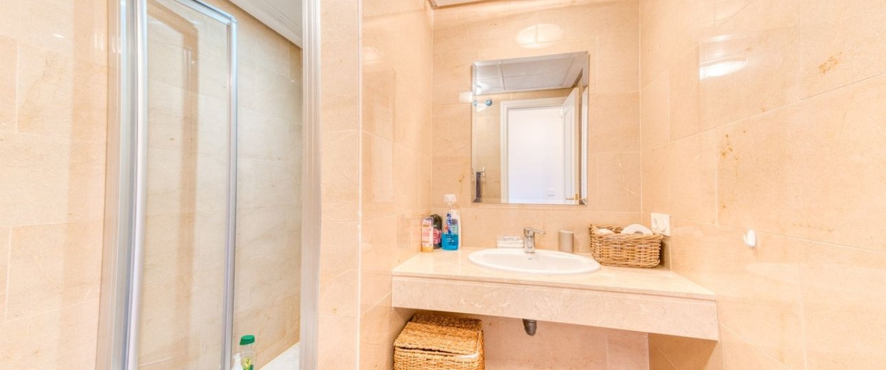 Resale - apartment - Manilva - La Duquesa