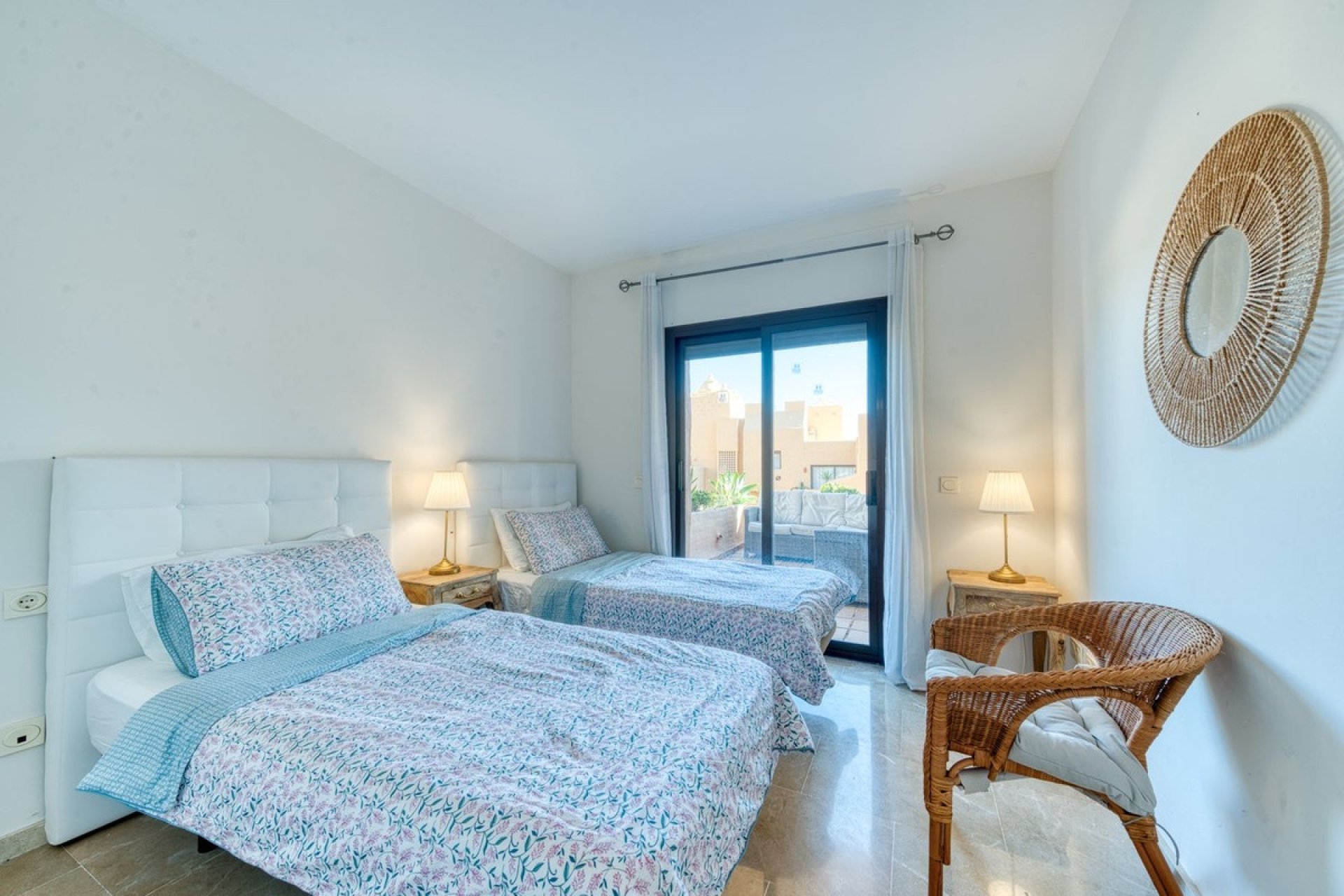 Resale - apartment - Manilva - La Duquesa