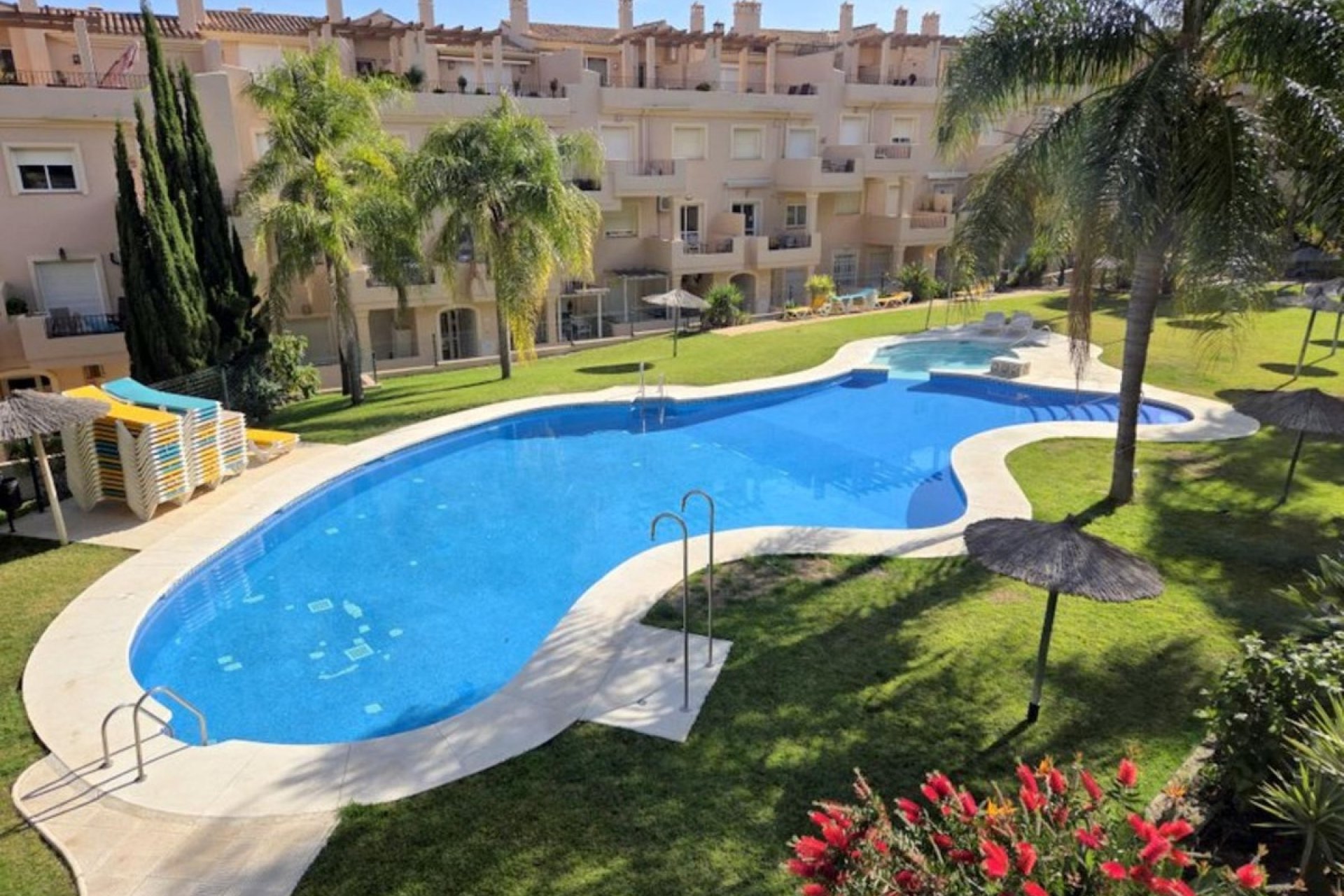 Resale - apartment - Manilva - La Duquesa