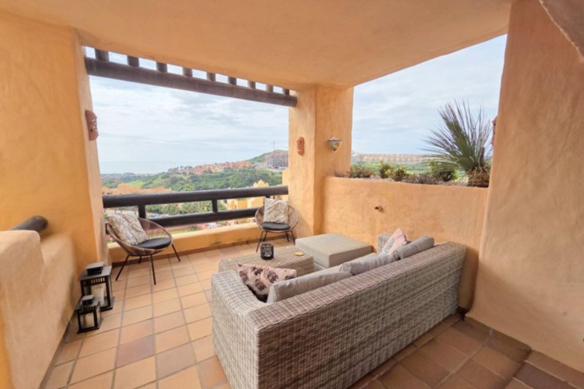 Resale - apartment - Manilva - La Duquesa