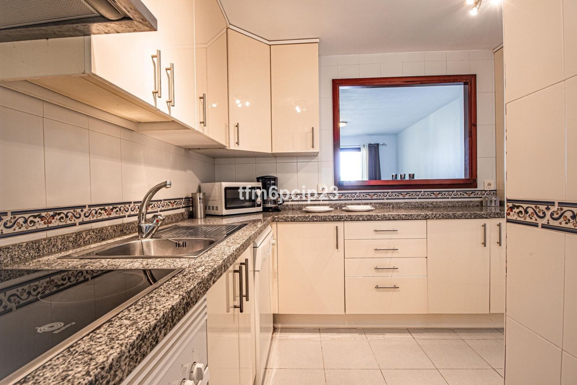 Resale - apartment - Manilva - La Duquesa