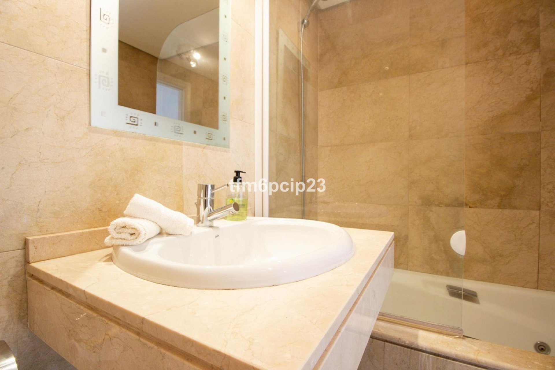 Resale - apartment - Manilva - La Duquesa