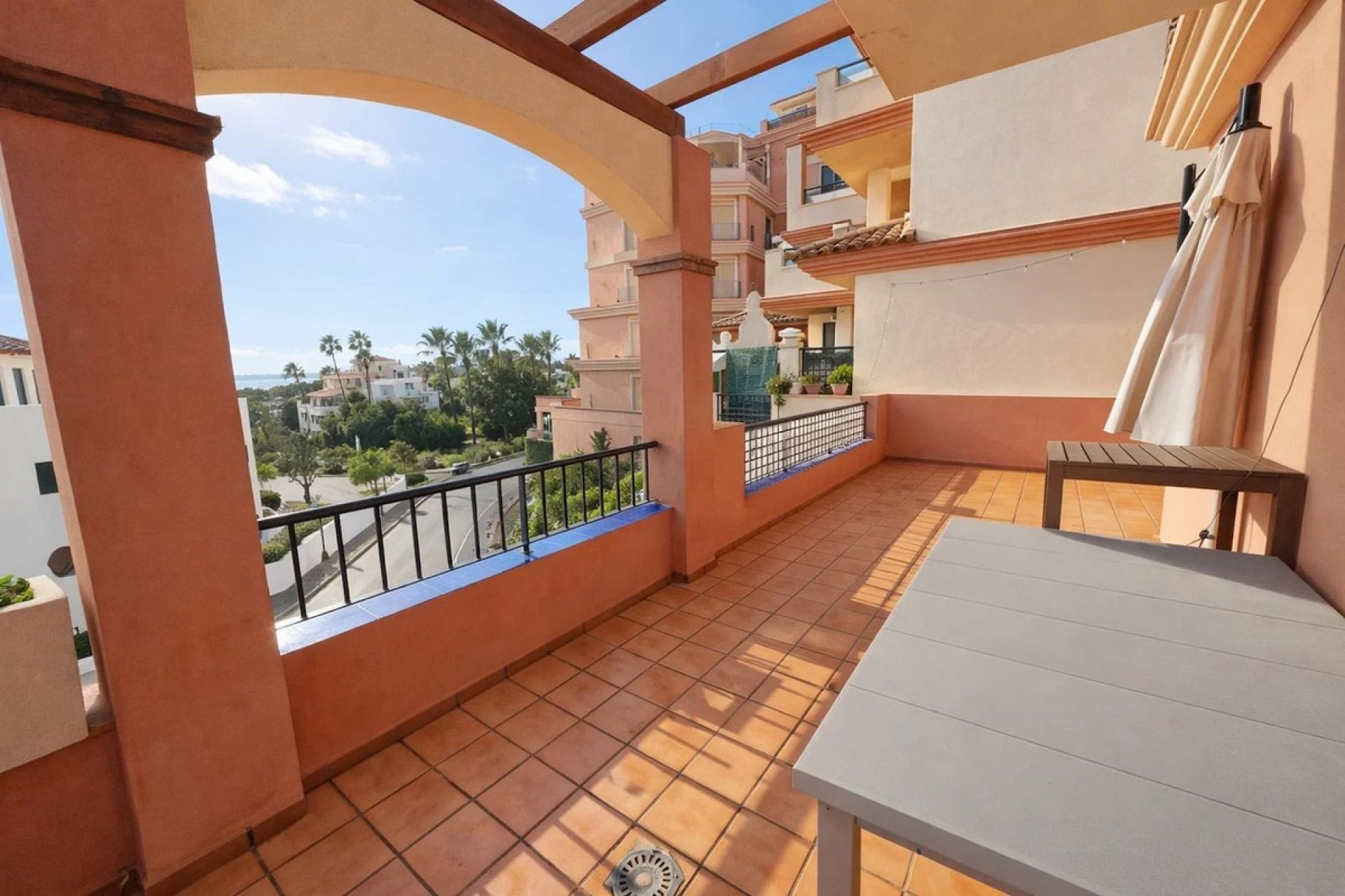 Resale - apartment - Manilva - La Duquesa