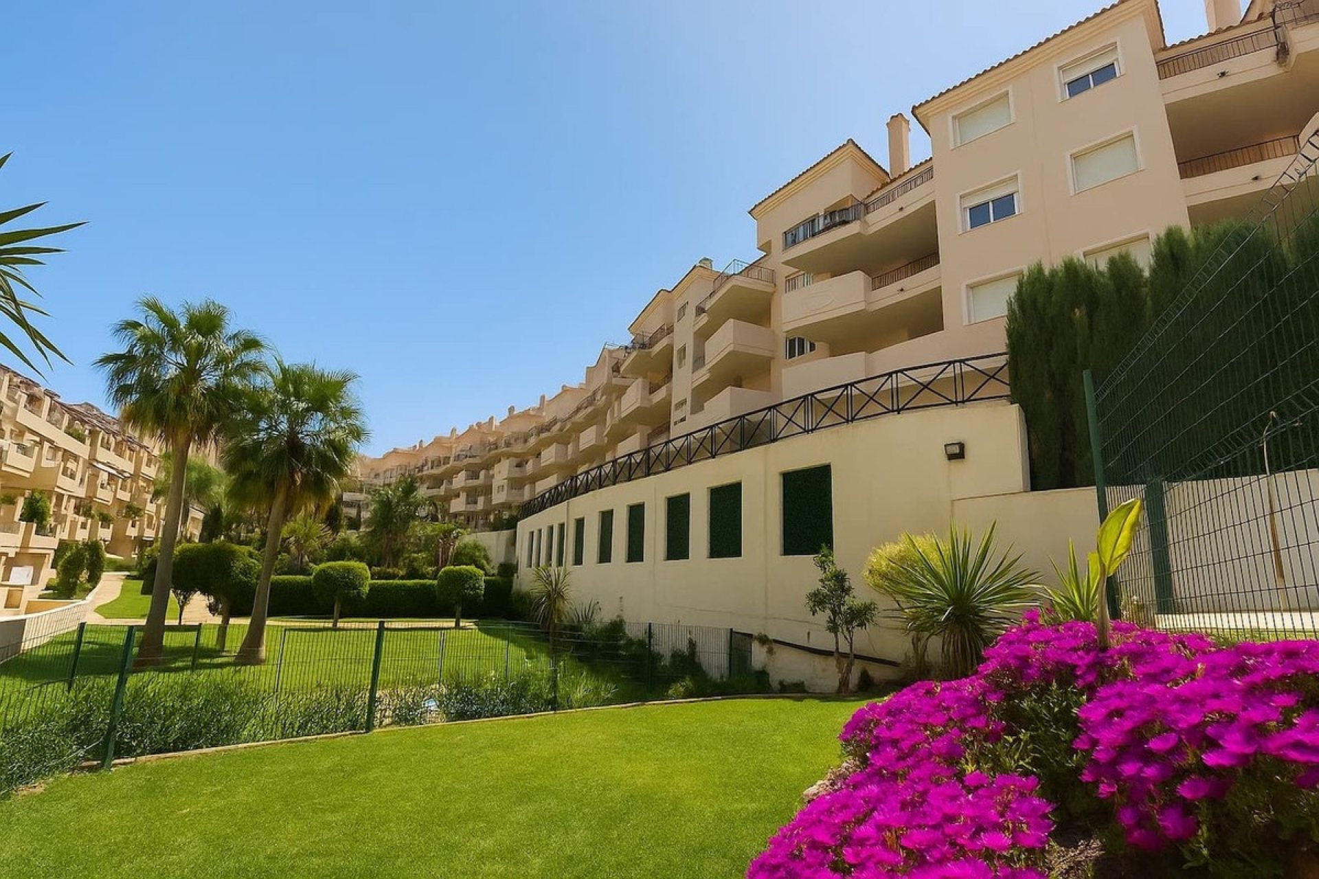Resale - apartment - Manilva - La Duquesa