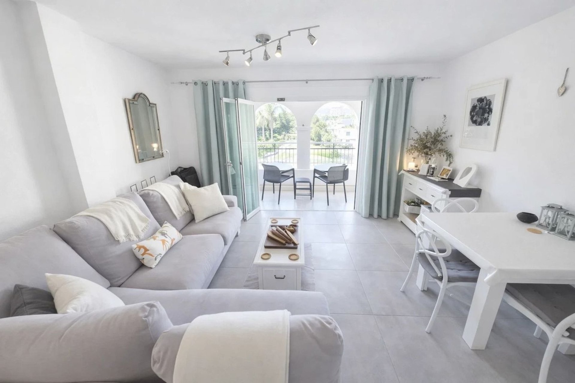 Resale - apartment - Manilva - La Duquesa