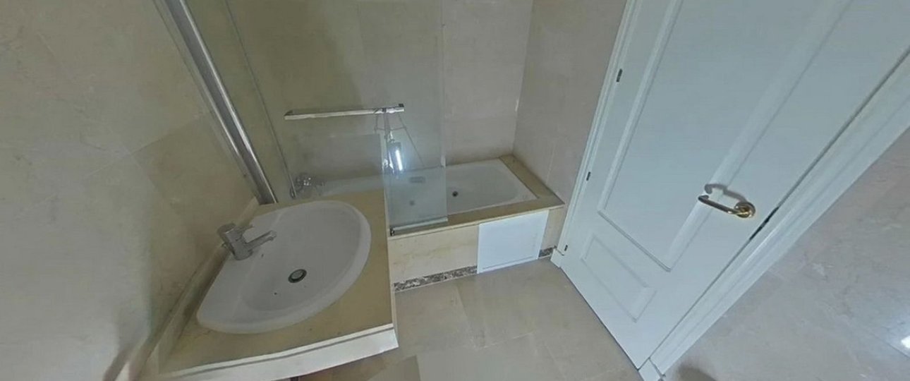 Resale - apartment - Manilva - La Duquesa