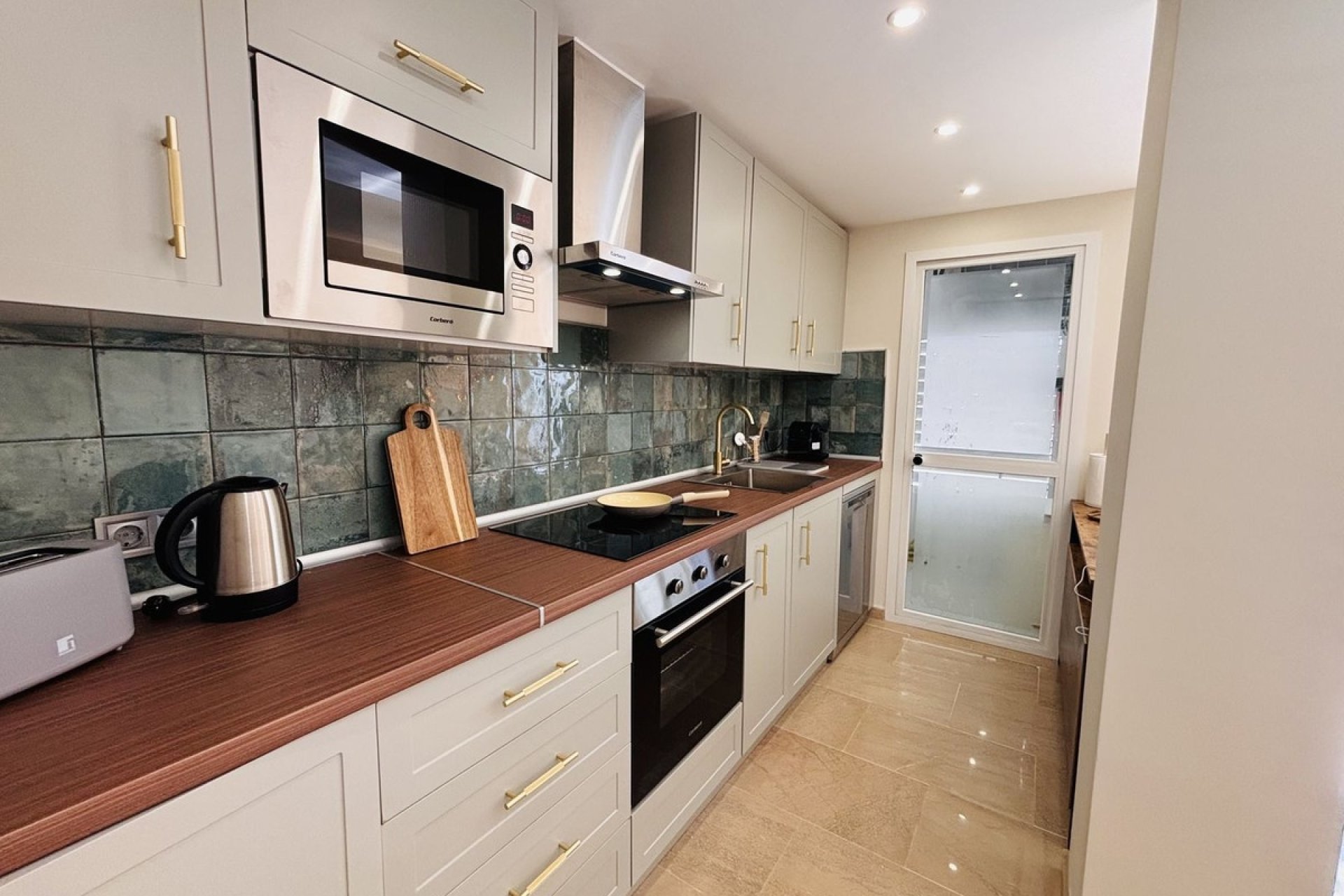 Resale - apartment - Manilva - La Duquesa