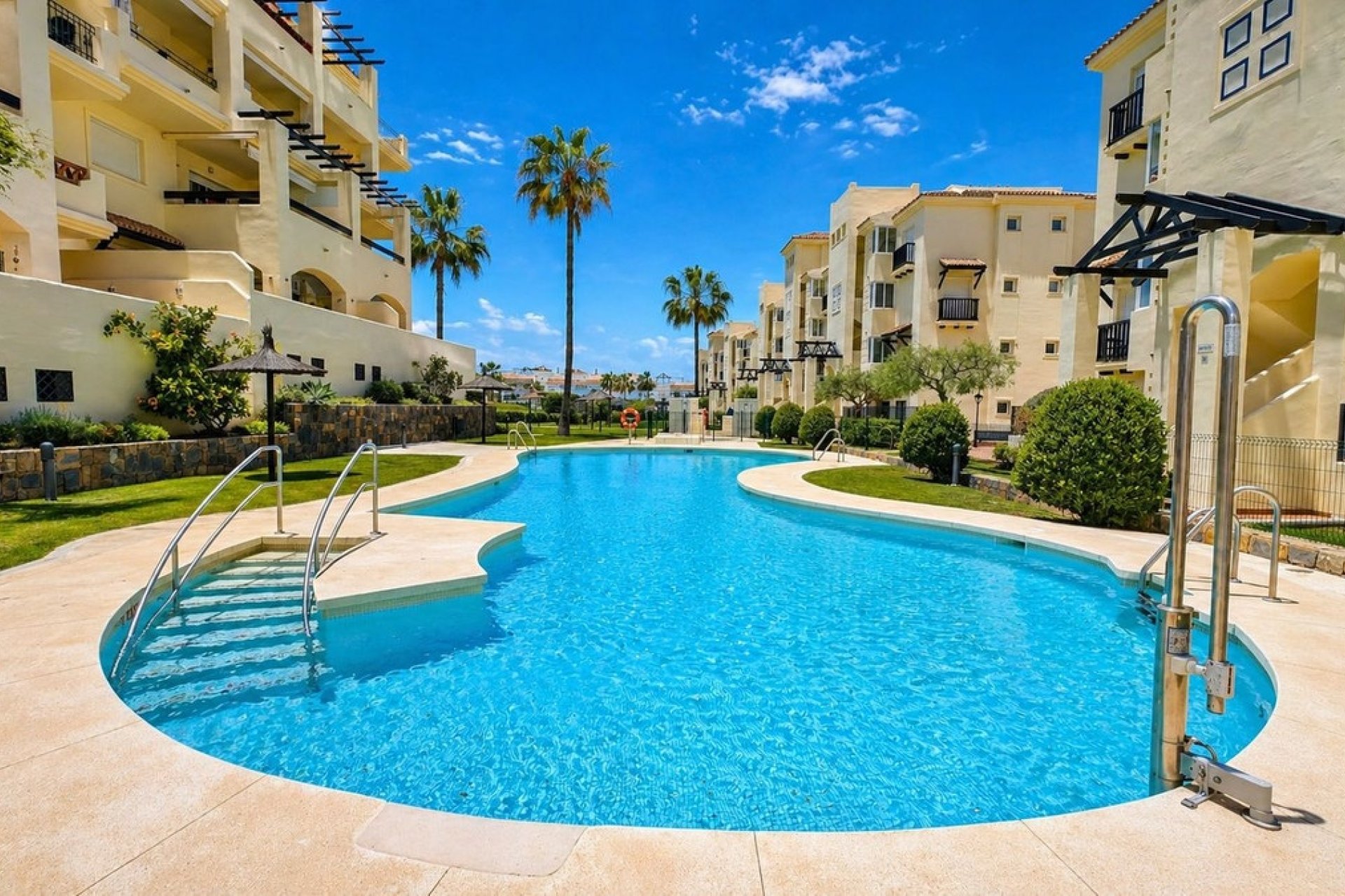 Resale - apartment - Manilva - Manilva Centro