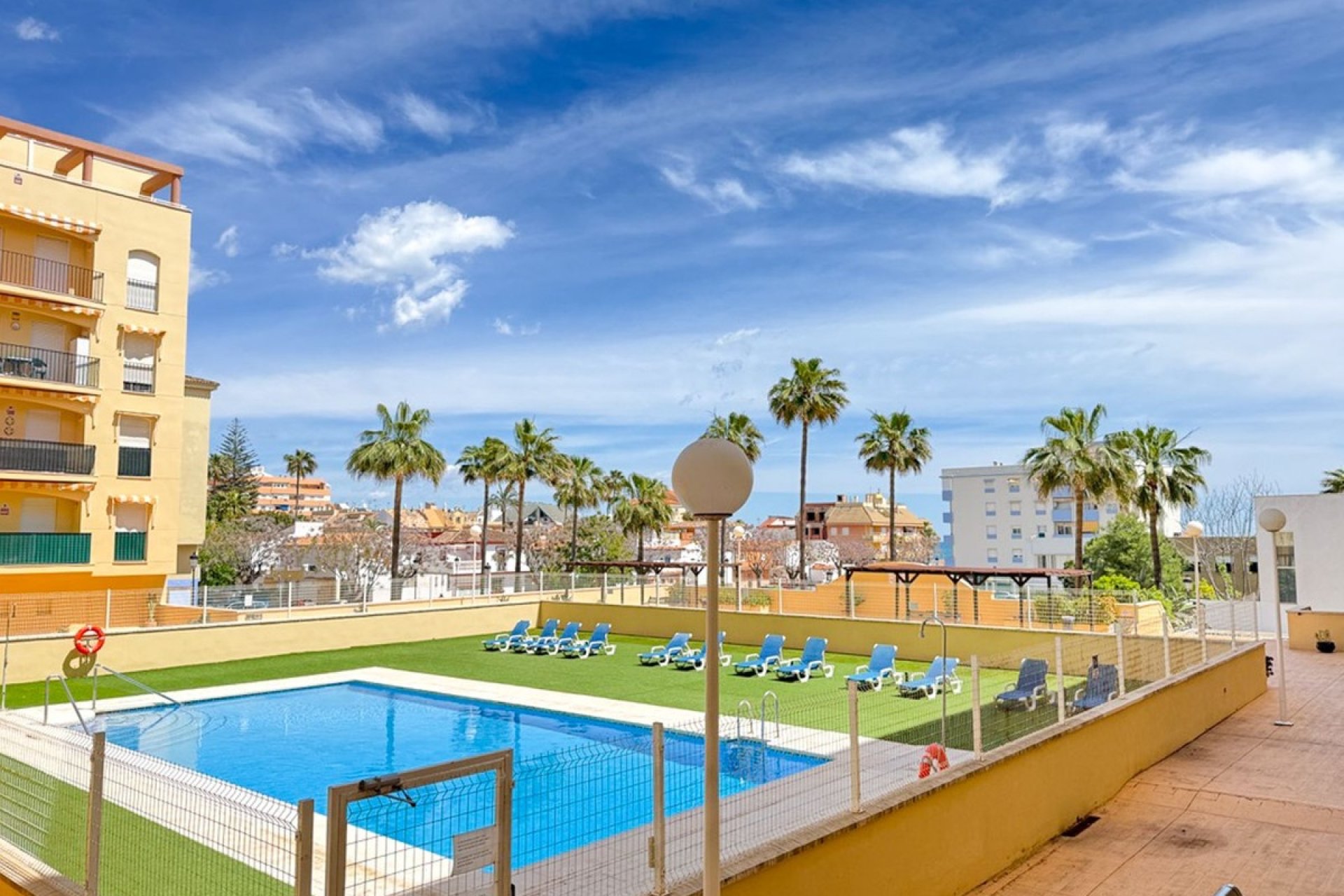 Resale - apartment - Manilva - San Luis de Sabinillas