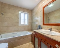 Resale - apartment - Marbella - Aloha