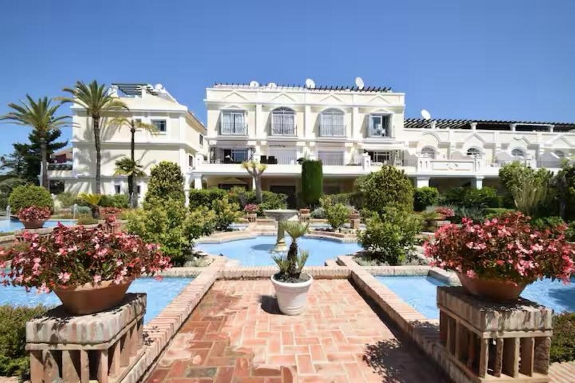 Resale - apartment - Marbella - Aloha