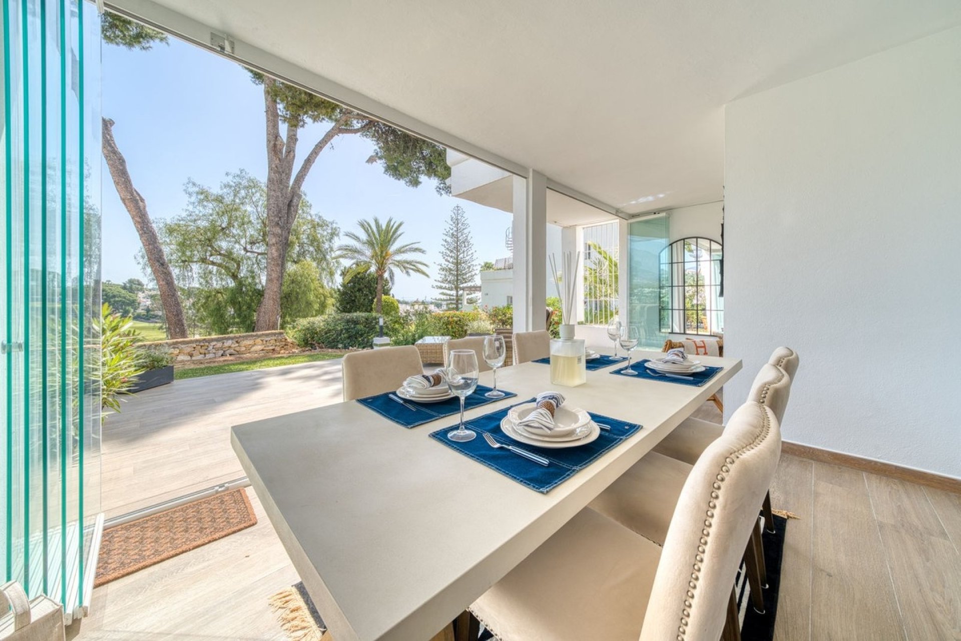 Resale - apartment - Marbella - Aloha