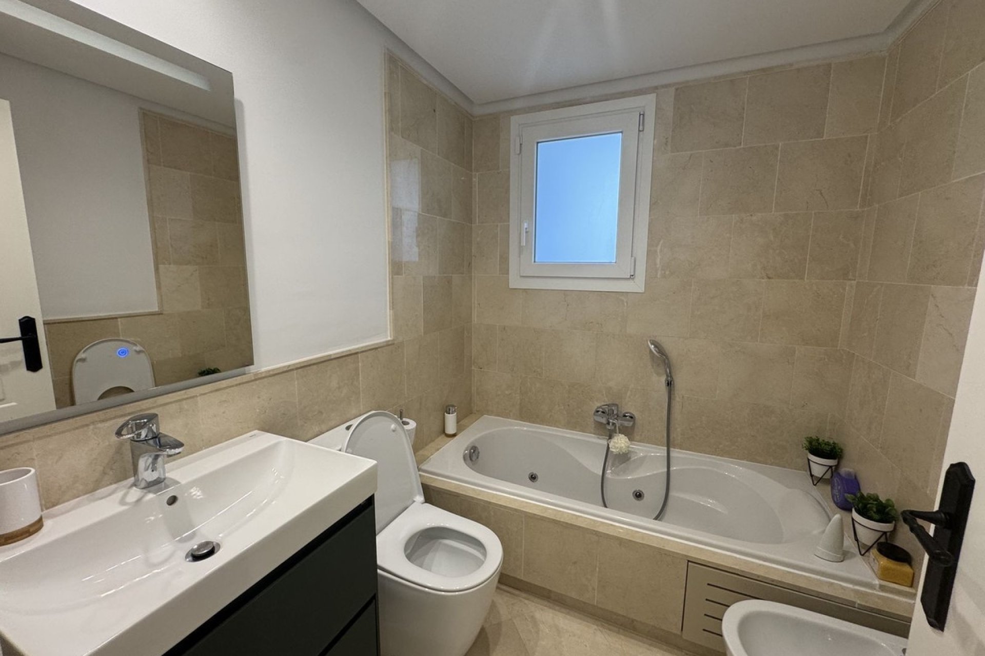 Resale - apartment - Marbella - Aloha
