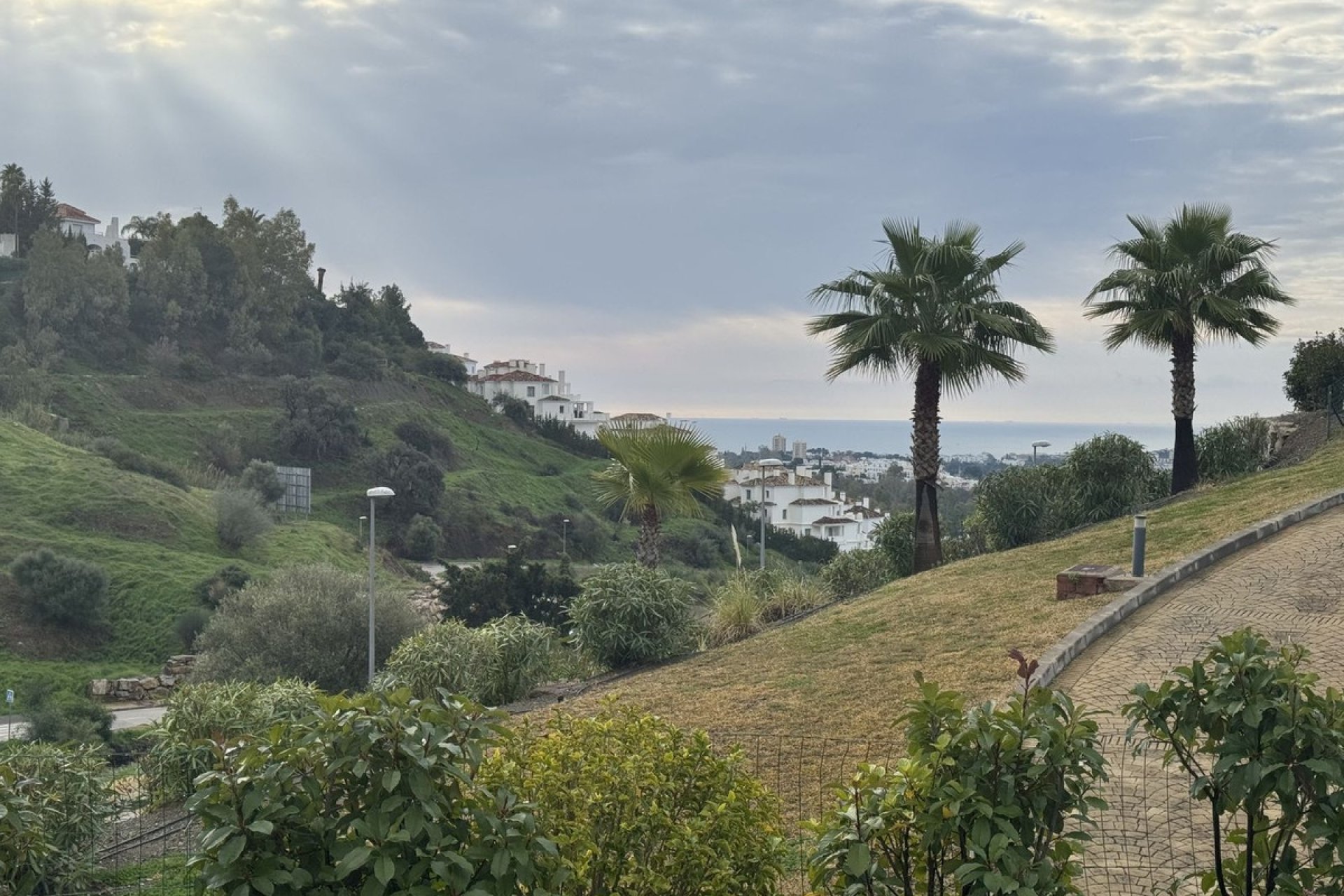Resale - apartment - Marbella - Aloha