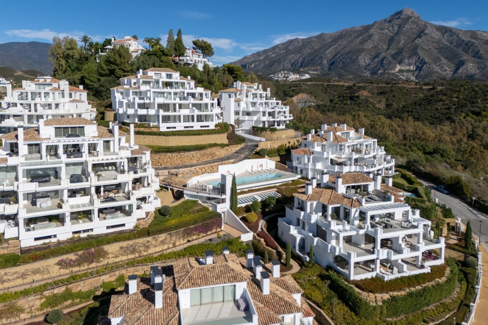 Resale - apartment - Marbella - Aloha
