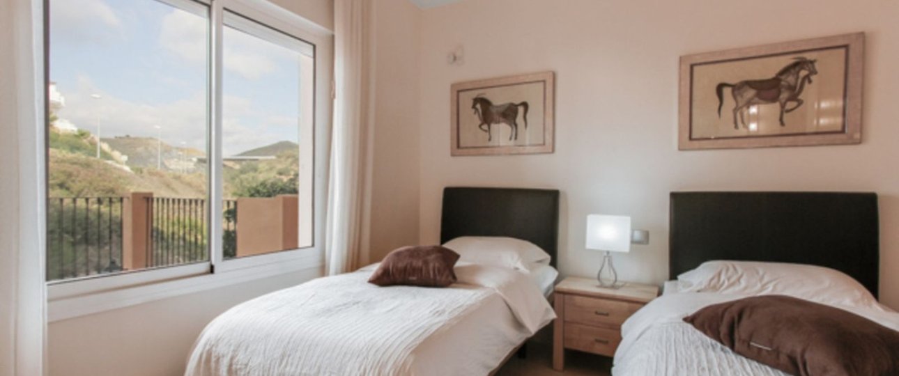 Resale - apartment - Marbella - Aloha