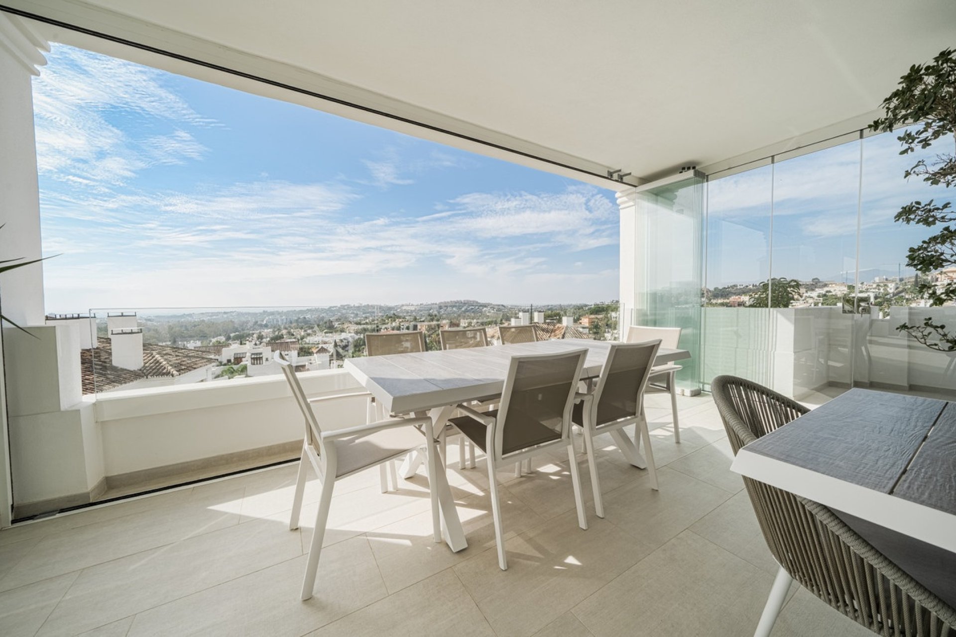 Resale - apartment - Marbella - Aloha