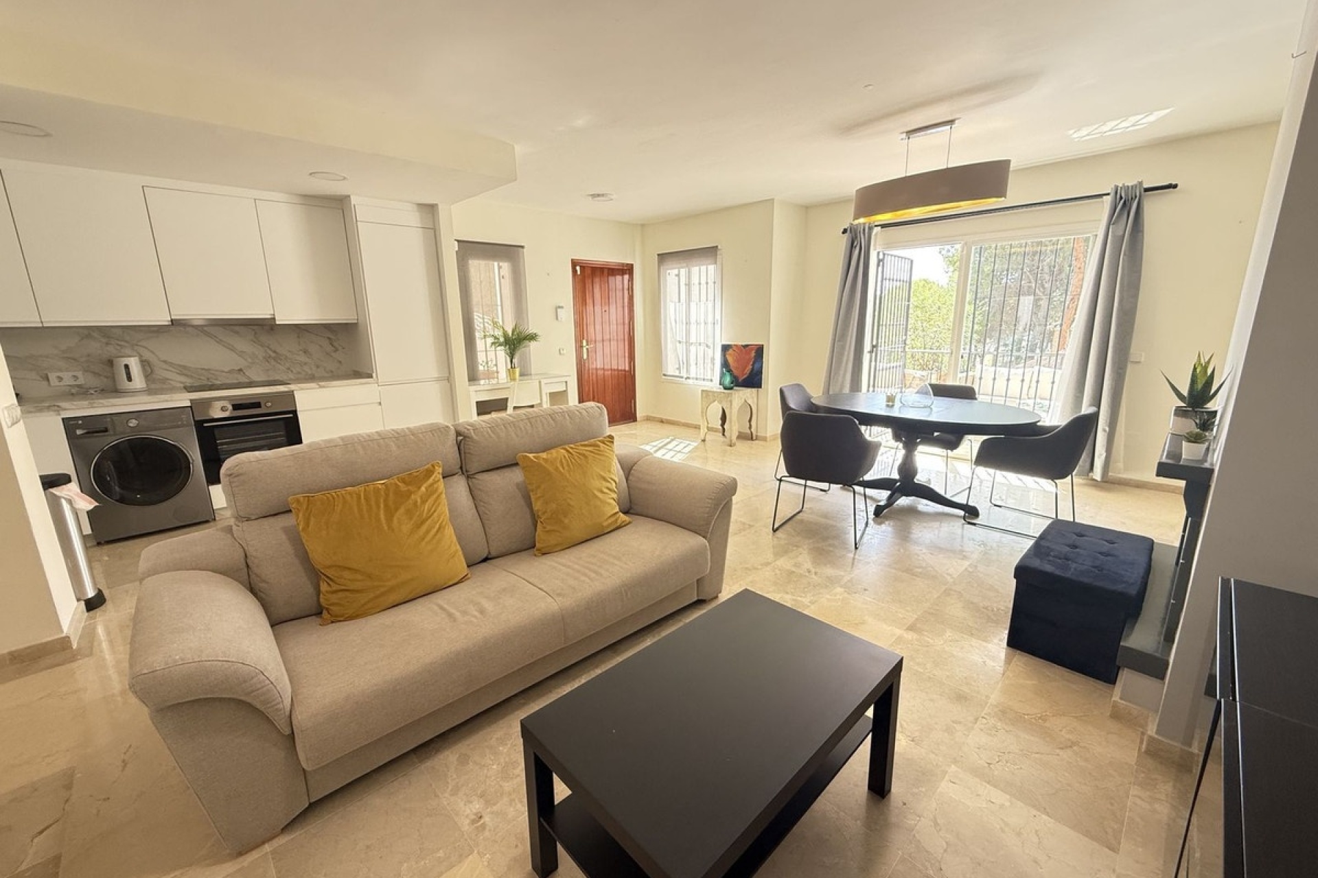 Resale - apartment - Marbella - Aloha