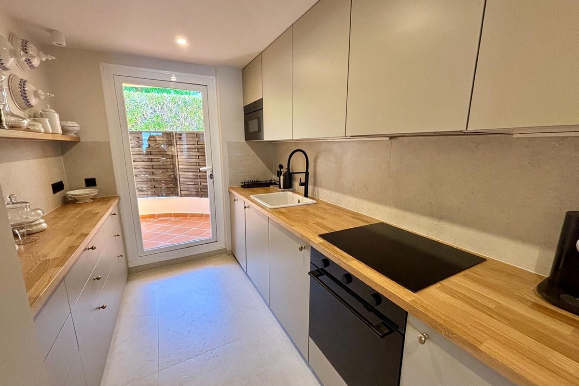 Resale - apartment - Marbella - Aloha