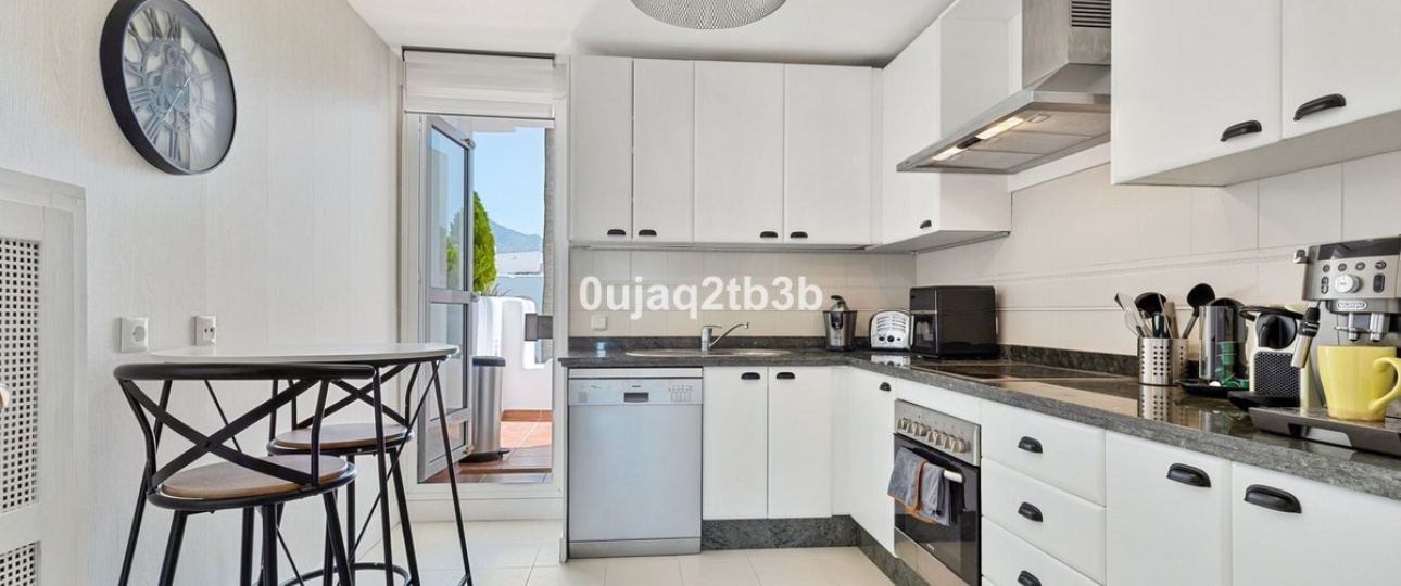 Resale - apartment - Marbella - Aloha