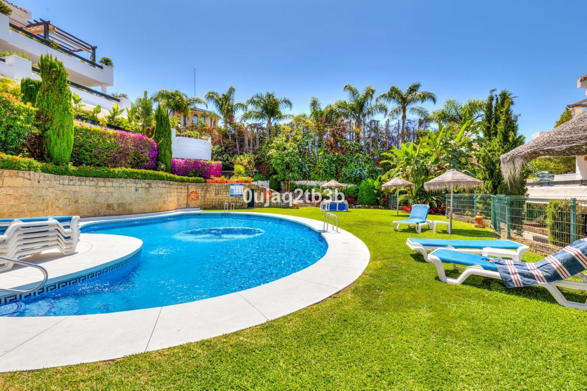 Resale - apartment - Marbella - Aloha