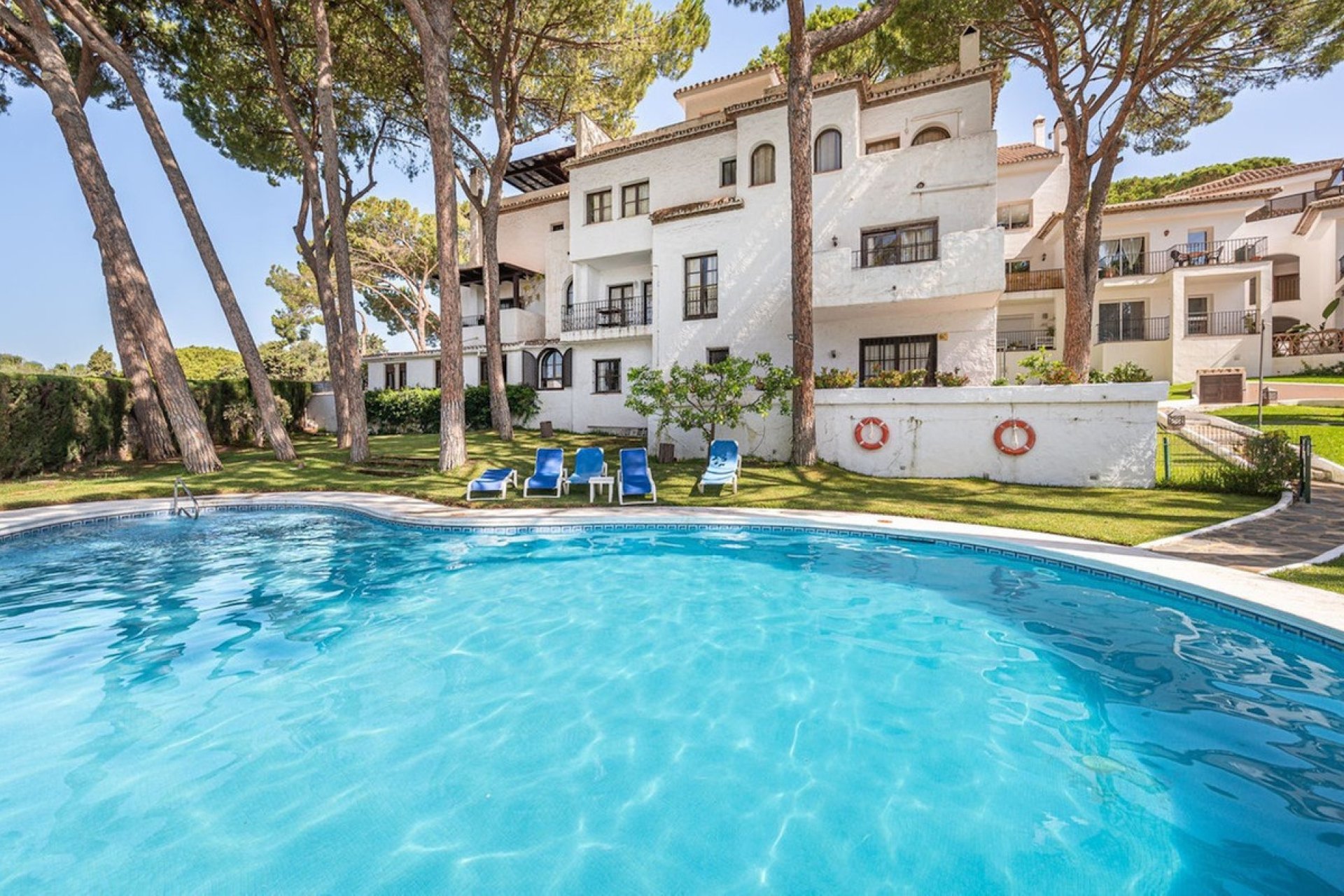 Resale - apartment - Marbella - Aloha