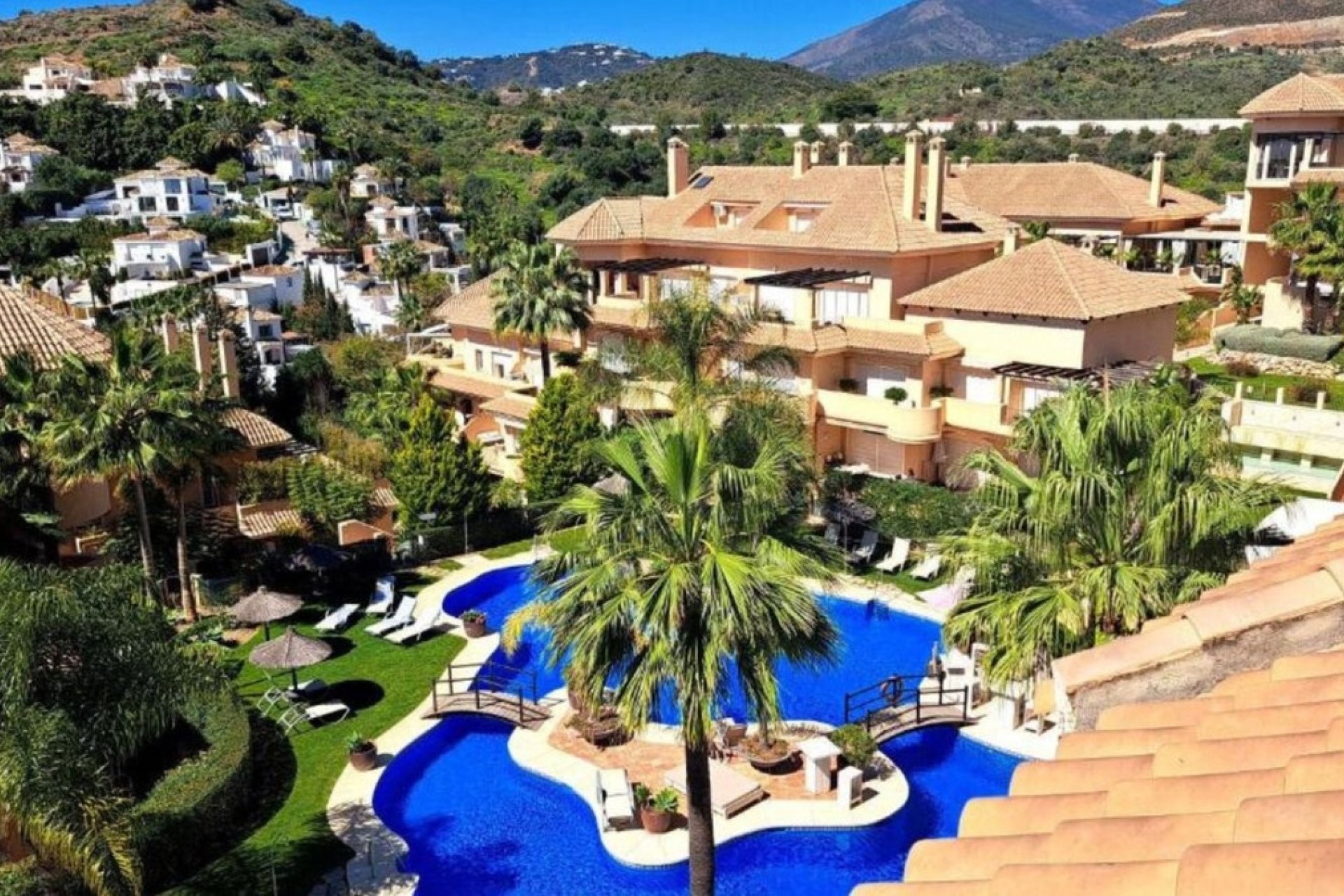 Resale - apartment - Marbella - Aloha