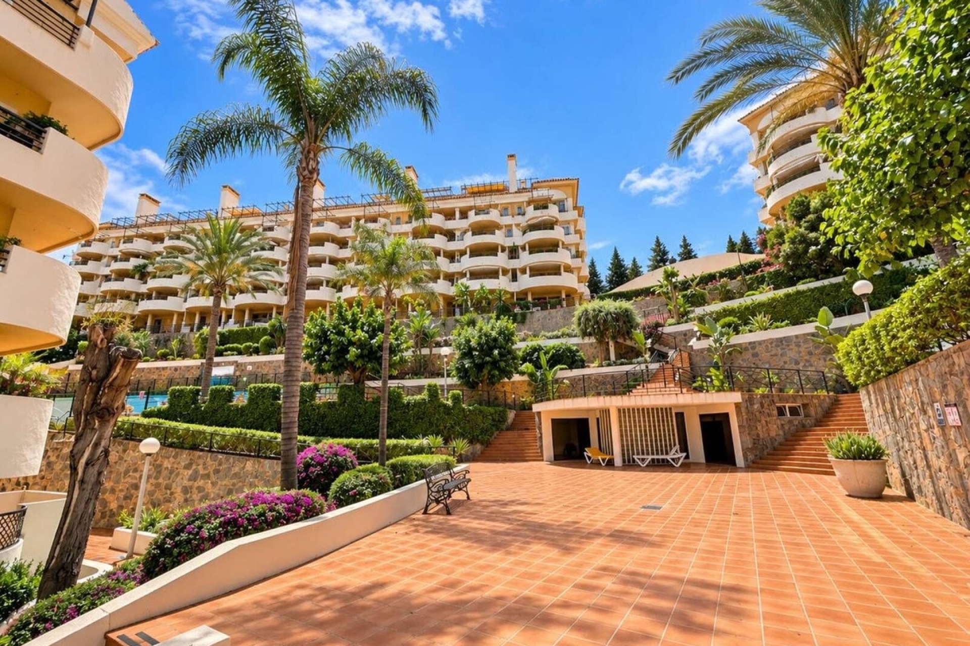 Resale - apartment - Marbella - Aloha
