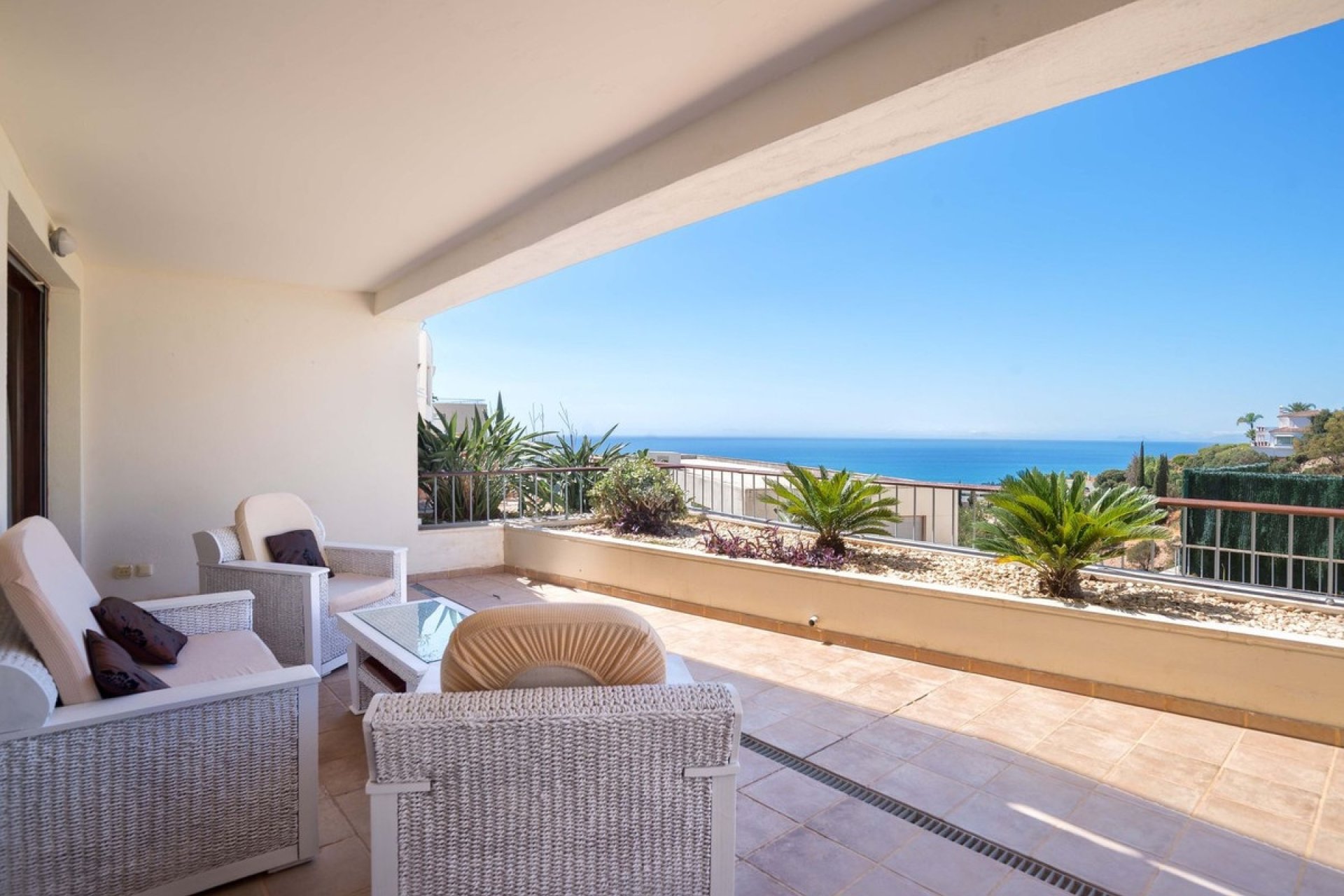 Resale - apartment - Marbella - Altos de los Monteros