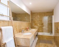 Resale - apartment - Marbella - Altos de los Monteros