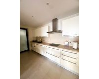 Resale - apartment - Marbella - Altos de los Monteros