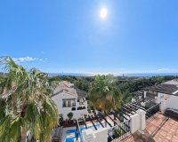 Resale - apartment - Marbella - Altos de los Monteros